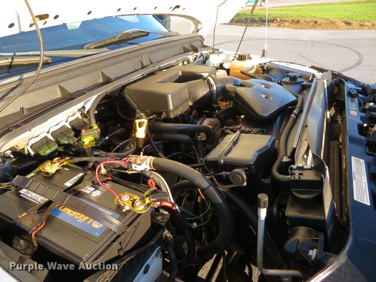 image for item DI3880 2011 Ford F350 Super Duty XL  SuperCab flatbed pickup truck