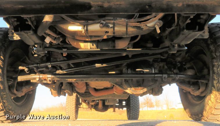 image for item DI3880 2011 Ford F350 Super Duty XL  SuperCab flatbed pickup truck