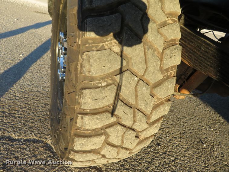 image for item DI3880 2011 Ford F350 Super Duty XL  SuperCab flatbed pickup truck