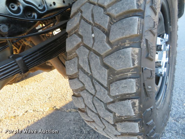 image for item DI3880 2011 Ford F350 Super Duty XL  SuperCab flatbed pickup truck