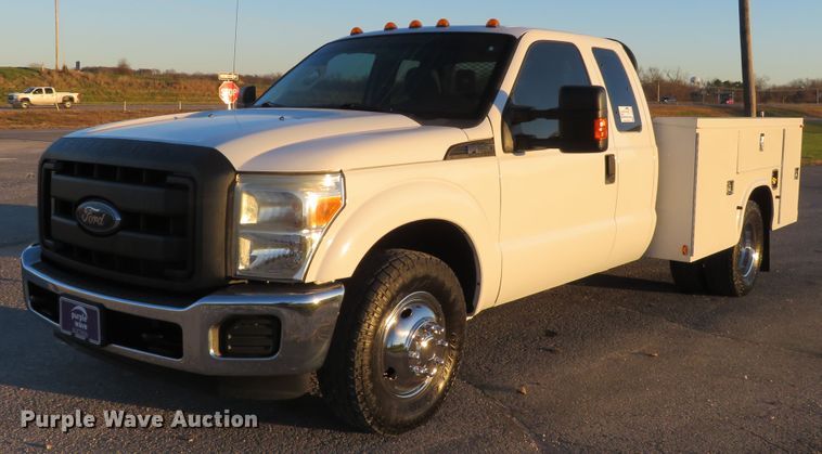 image for item DI3897 2013 Ford F350 Super Duty XL  SuperCab utility bed pickup truck