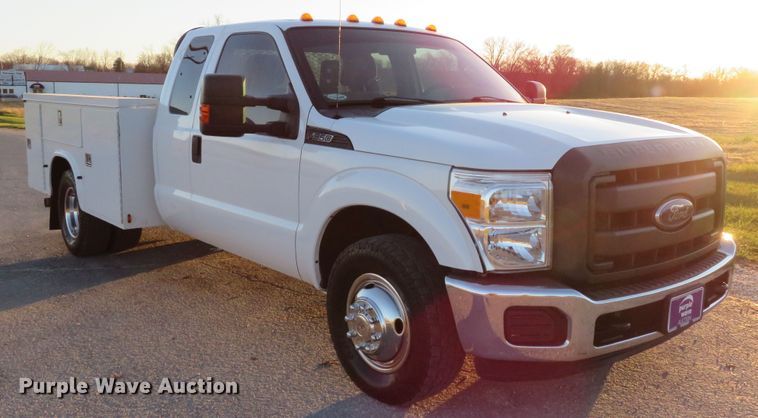 image for item DI3897 2013 Ford F350 Super Duty XL  SuperCab utility bed pickup truck