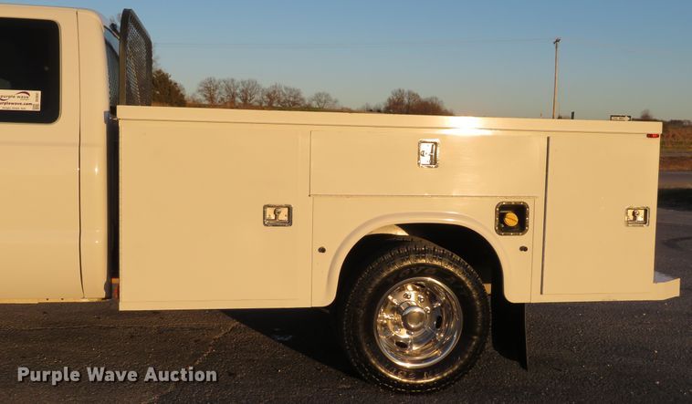 image for item DI3897 2013 Ford F350 Super Duty XL  SuperCab utility bed pickup truck