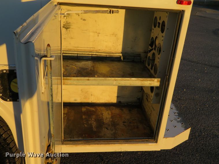 image for item DI3897 2013 Ford F350 Super Duty XL  SuperCab utility bed pickup truck