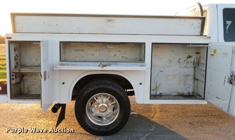 image for item DI3897 2013 Ford F350 Super Duty XL  SuperCab utility bed pickup truck