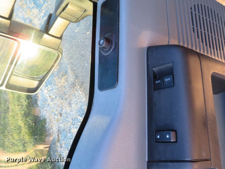 image for item DI3897 2013 Ford F350 Super Duty XL  SuperCab utility bed pickup truck