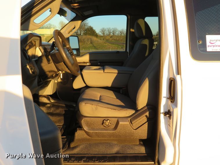 image for item DI3897 2013 Ford F350 Super Duty XL  SuperCab utility bed pickup truck