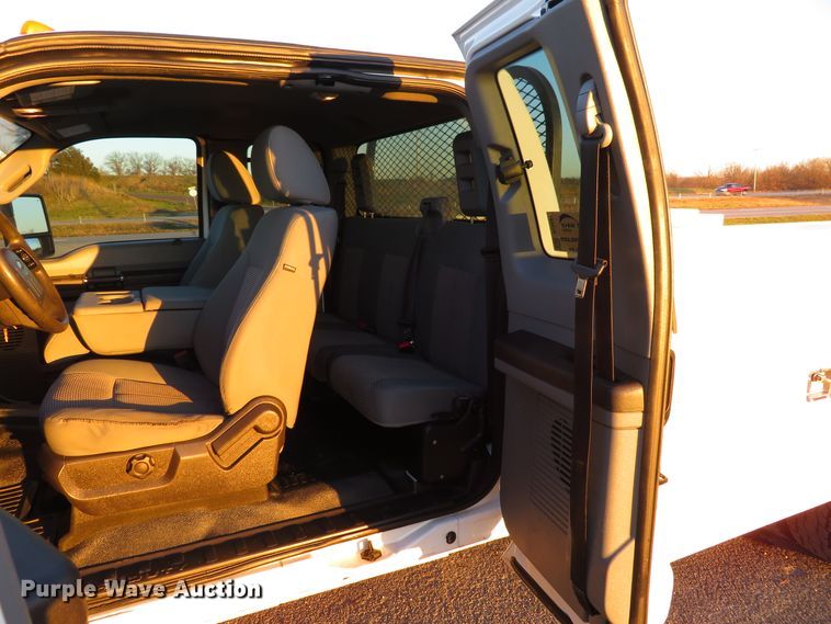 image for item DI3897 2013 Ford F350 Super Duty XL  SuperCab utility bed pickup truck