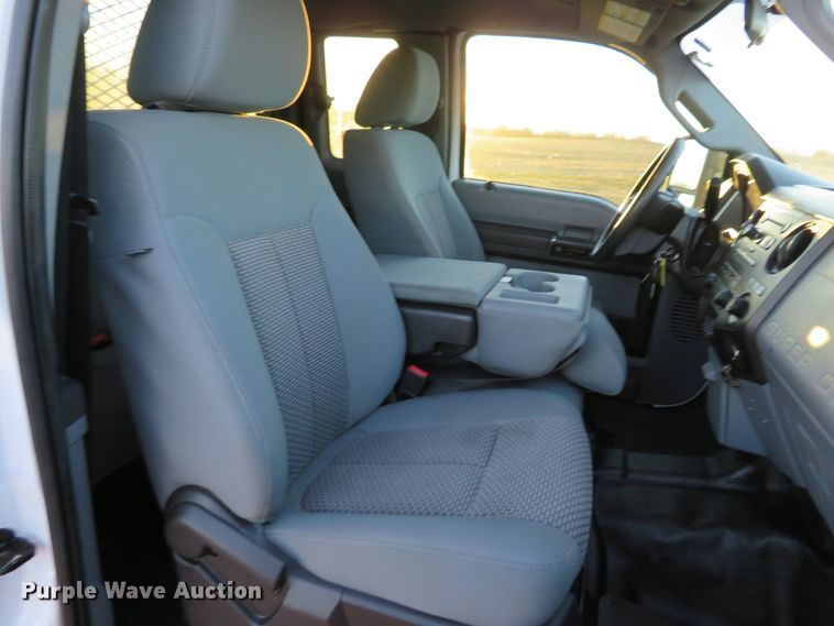 image for item DI3897 2013 Ford F350 Super Duty XL  SuperCab utility bed pickup truck