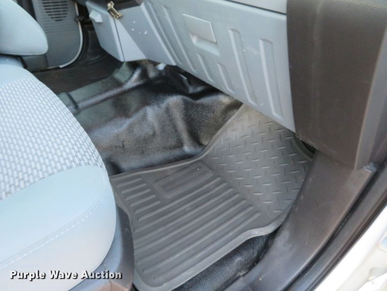 image for item DI3897 2013 Ford F350 Super Duty XL  SuperCab utility bed pickup truck