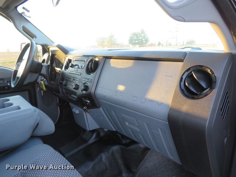 image for item DI3897 2013 Ford F350 Super Duty XL  SuperCab utility bed pickup truck