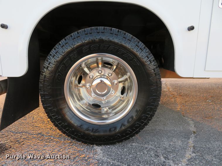 image for item DI3897 2013 Ford F350 Super Duty XL  SuperCab utility bed pickup truck