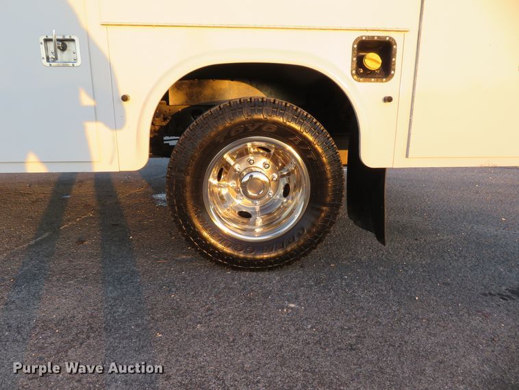 image for item DI3897 2013 Ford F350 Super Duty XL  SuperCab utility bed pickup truck