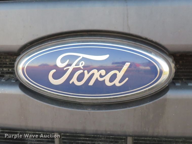 image for item DI3897 2013 Ford F350 Super Duty XL  SuperCab utility bed pickup truck