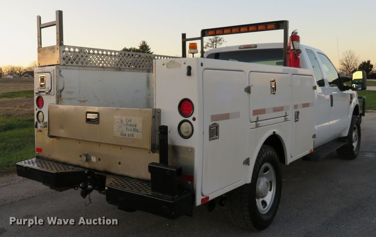 image for item DI3898 2009 Ford F350 Super Duty XL  SuperCab utility bed pickup truck
