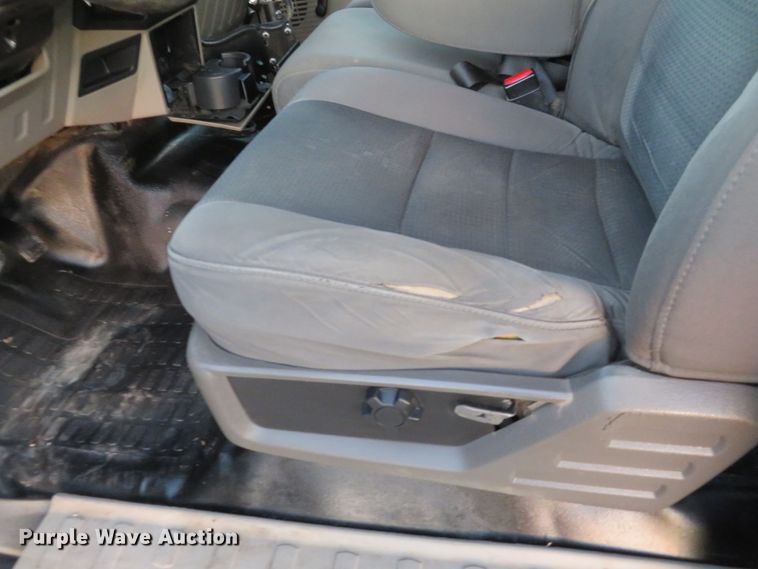 image for item DI3898 2009 Ford F350 Super Duty XL  SuperCab utility bed pickup truck