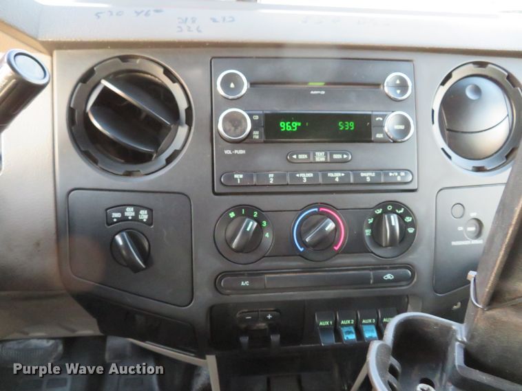 image for item DI3898 2009 Ford F350 Super Duty XL  SuperCab utility bed pickup truck