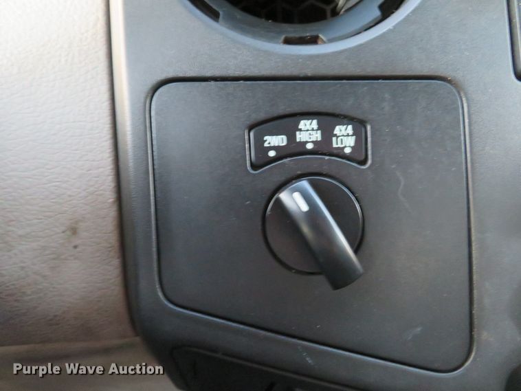 image for item DI3898 2009 Ford F350 Super Duty XL  SuperCab utility bed pickup truck