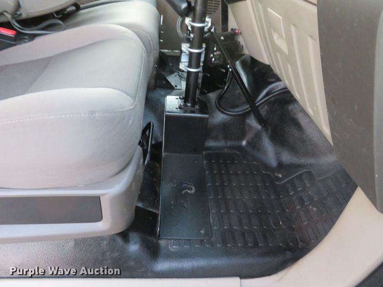 image for item DI3898 2009 Ford F350 Super Duty XL  SuperCab utility bed pickup truck