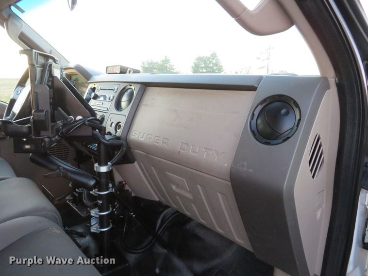 image for item DI3898 2009 Ford F350 Super Duty XL  SuperCab utility bed pickup truck