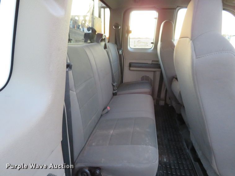 image for item DI3898 2009 Ford F350 Super Duty XL  SuperCab utility bed pickup truck