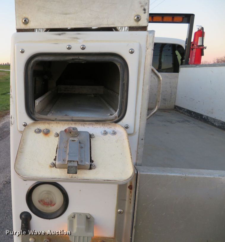 image for item DI3898 2009 Ford F350 Super Duty XL  SuperCab utility bed pickup truck