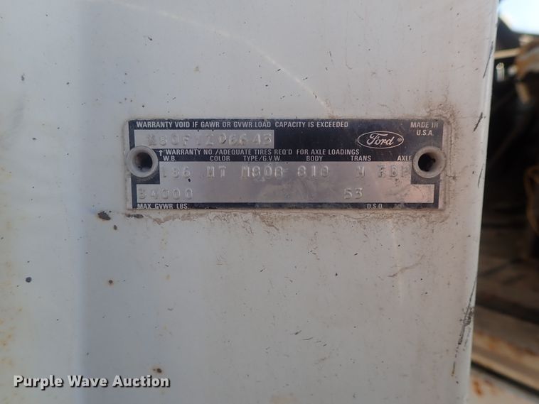 image for item DI7295 1977 Ford L8000  truck cab and chassis