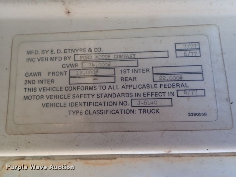 image for item DI7295 1977 Ford L8000  truck cab and chassis