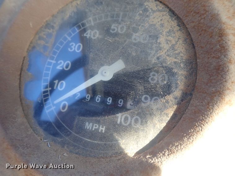 image for item DI7295 1977 Ford L8000  truck cab and chassis