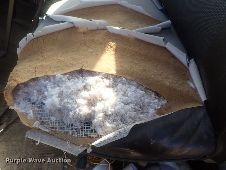 image for item DI7295 1977 Ford L8000  truck cab and chassis