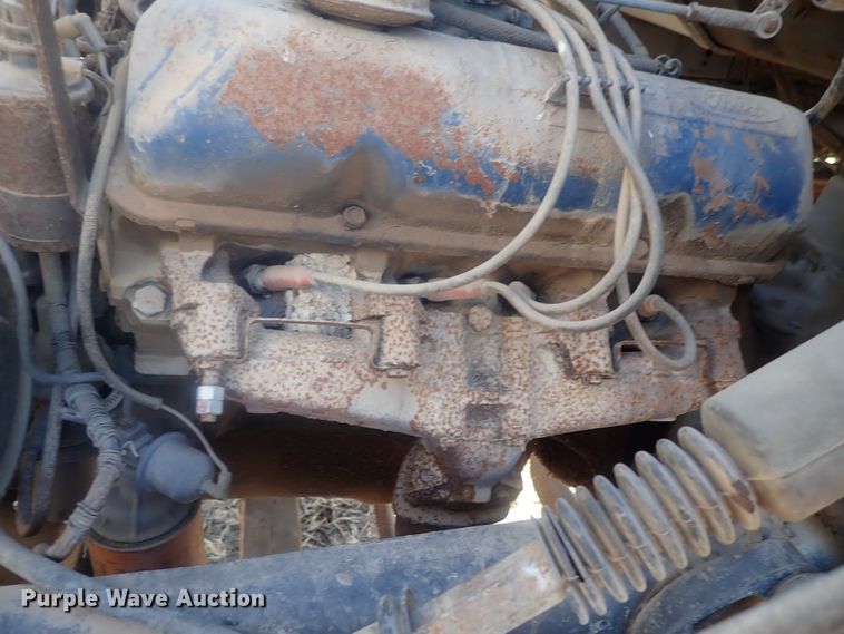 image for item DI7295 1977 Ford L8000  truck cab and chassis