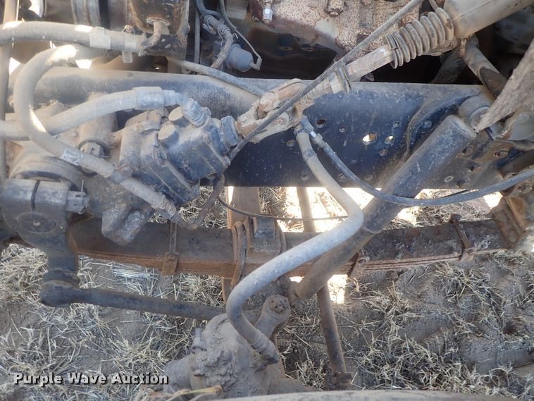 image for item DI7295 1977 Ford L8000  truck cab and chassis