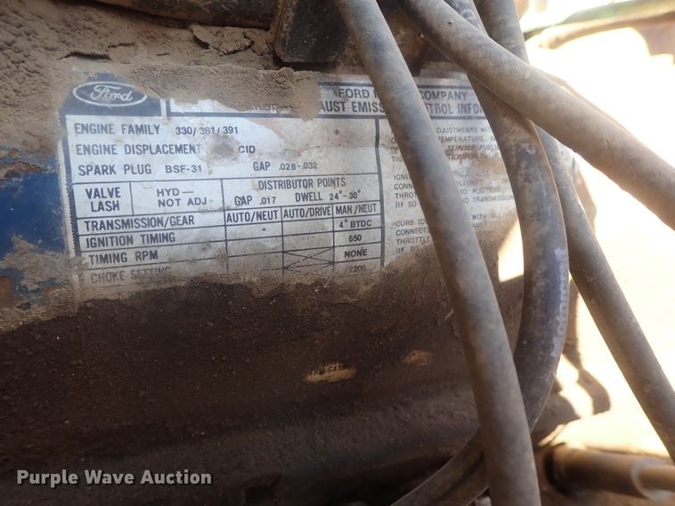 image for item DI7295 1977 Ford L8000  truck cab and chassis