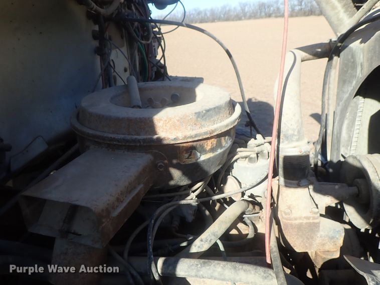 image for item DI7295 1977 Ford L8000  truck cab and chassis