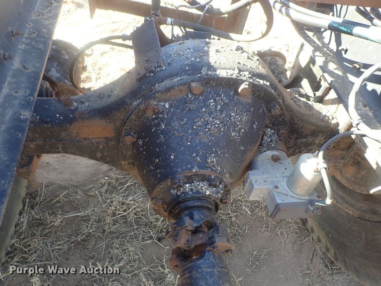 image for item DI7295 1977 Ford L8000  truck cab and chassis