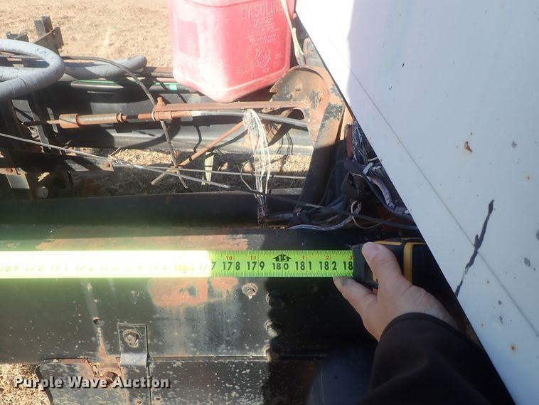 image for item DI7295 1977 Ford L8000  truck cab and chassis