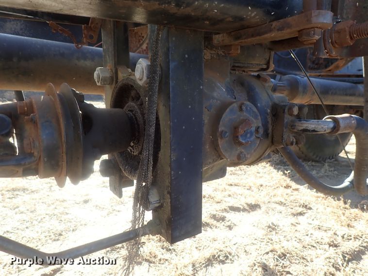 image for item DI7295 1977 Ford L8000  truck cab and chassis