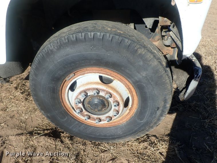 image for item DI7295 1977 Ford L8000  truck cab and chassis