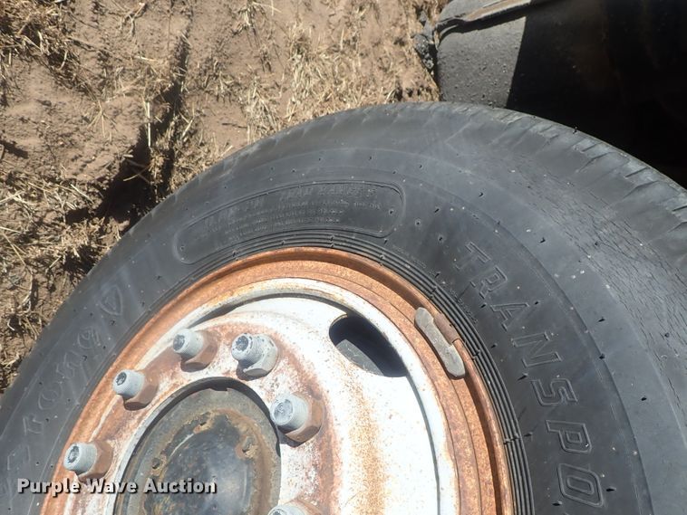 image for item DI7295 1977 Ford L8000  truck cab and chassis