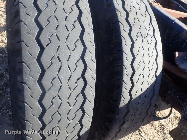 image for item DI7295 1977 Ford L8000  truck cab and chassis