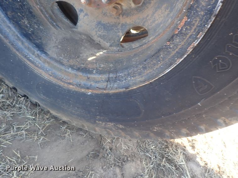 image for item DI7295 1977 Ford L8000  truck cab and chassis