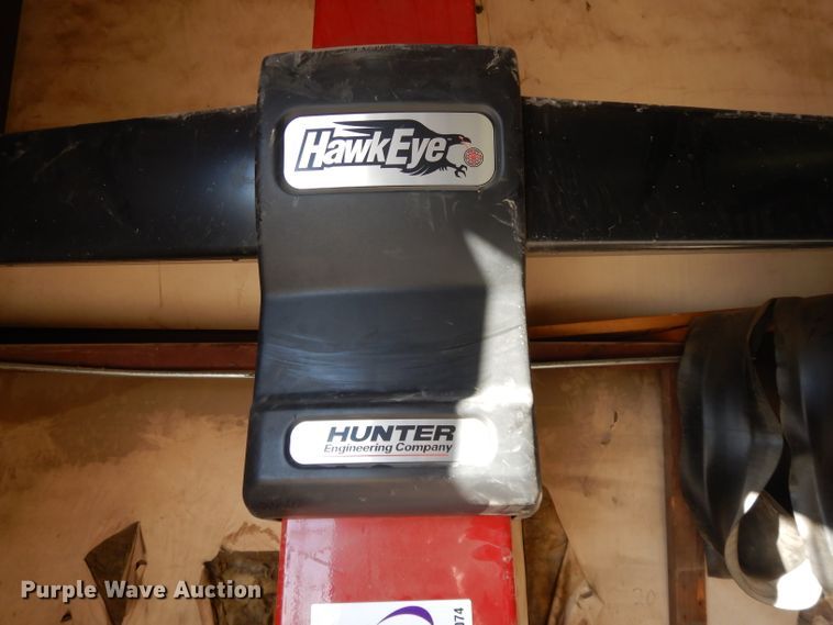 image for item DI8074 Hunter alignment machine