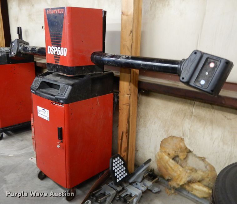 image for item DI8075 Hunter alignment machine