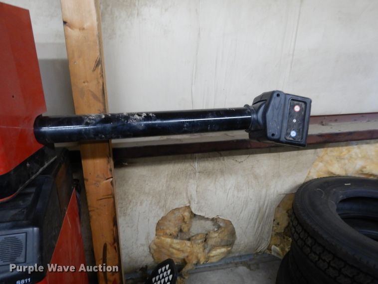 image for item DI8075 Hunter alignment machine