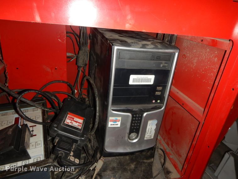 image for item DI8075 Hunter alignment machine