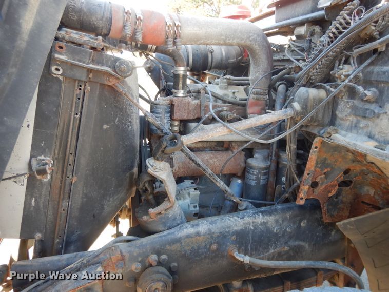 image for item DI8084 1988 Mack DM690S  truck cab and chassis