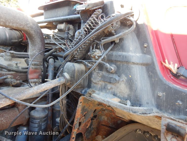 image for item DI8084 1988 Mack DM690S  truck cab and chassis