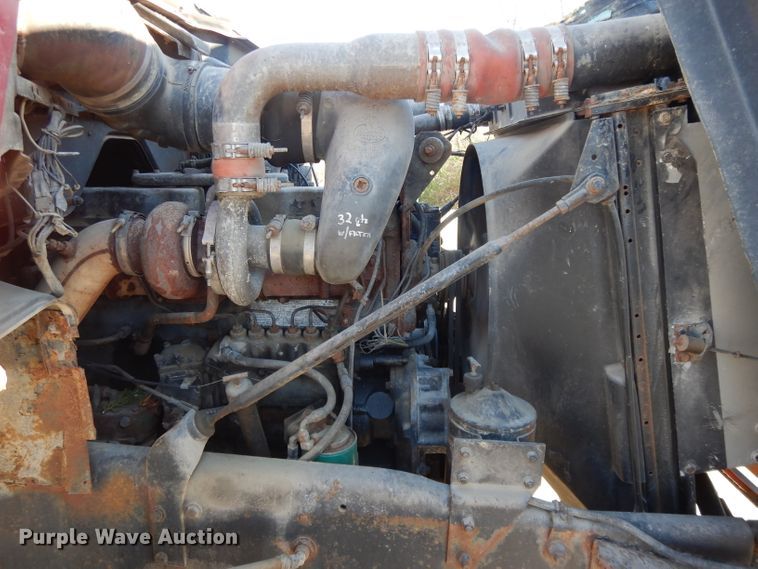 image for item DI8084 1988 Mack DM690S  truck cab and chassis