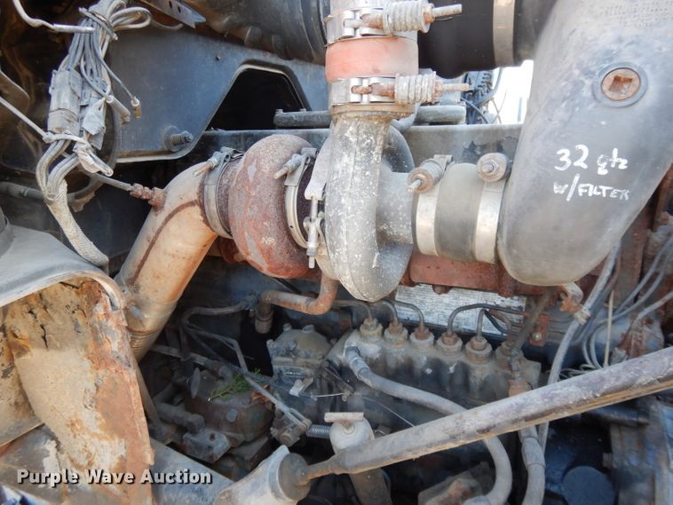 image for item DI8084 1988 Mack DM690S  truck cab and chassis