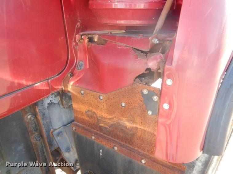 image for item DI8084 1988 Mack DM690S  truck cab and chassis